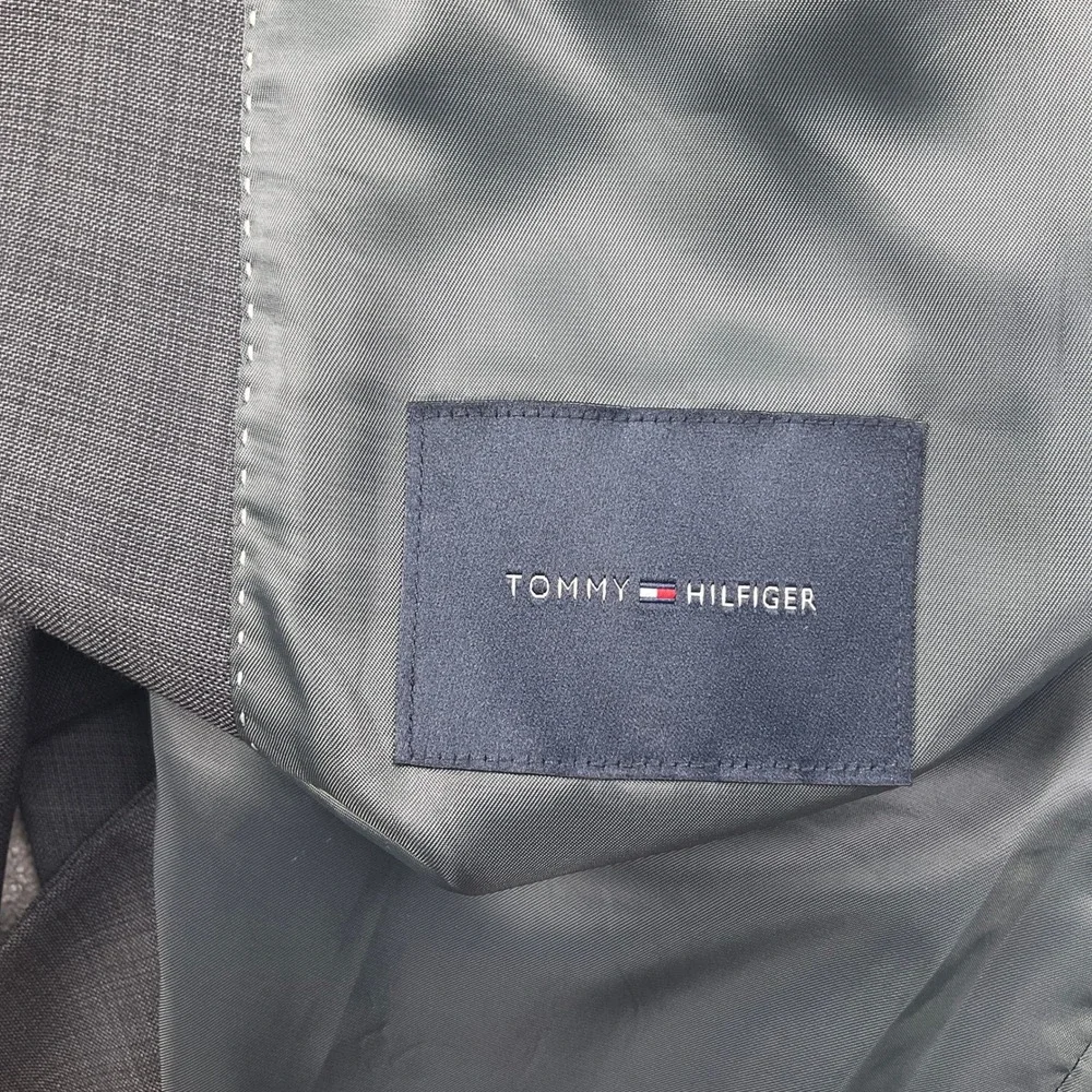 Tommy Hilfiger Suit Mens 46L 41W 31.5L Charcoal Gray Plaid Classic Neutral‎ Wool
